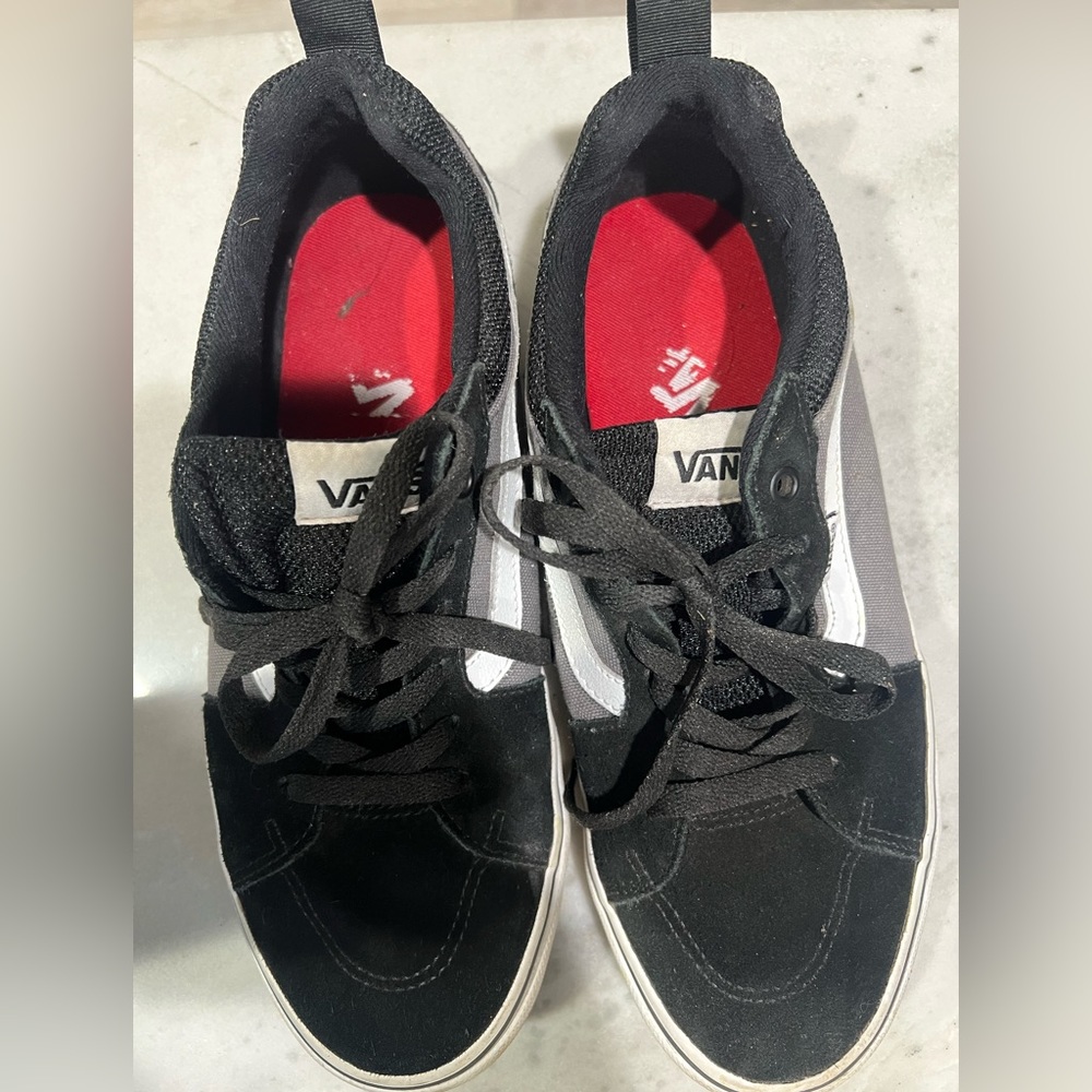 Men’s Vans Suede team shoes size 8.5